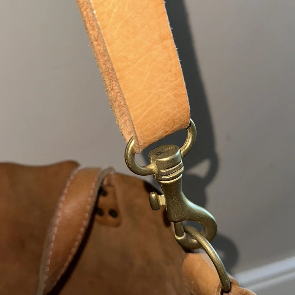 Poglia Porter Hat Holder Weather Aged Tan Beige Brown Leather Bag